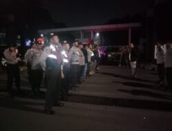 Rawan Guankamtibmas di Malam Minggu, Puluhan Petugas Gabungan di Ciracas Lakukan Patroli Wilayah