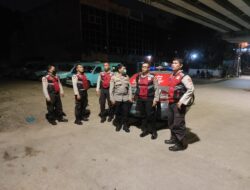 Polisi di Kramatjati Lakukan Patroli Wilayah Dalam Rangka Jaga Kamtibmas pada Malam Hari