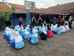 Anggota Polsek Pulogadung Melakukan Mitigasi Tawuran di Sekolah